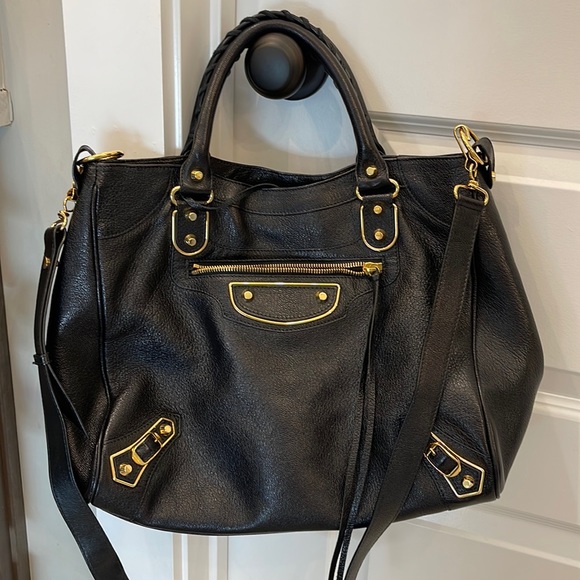 BALENCIAGA
Chevre Gold Metallic Edge Hardware Velo Black LIKE NEW - Picture 1 of 14